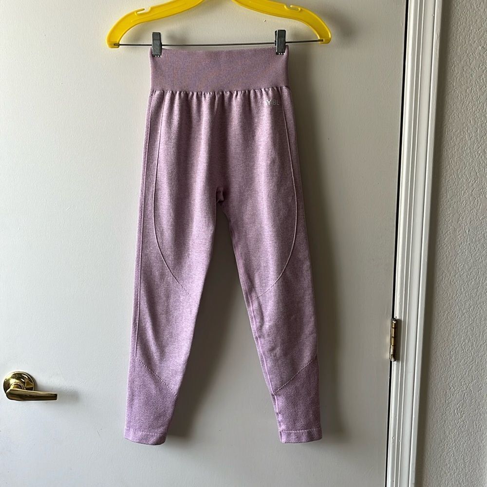 AYBL Set Motion Seamless Leggings Size S Gently used Lilac